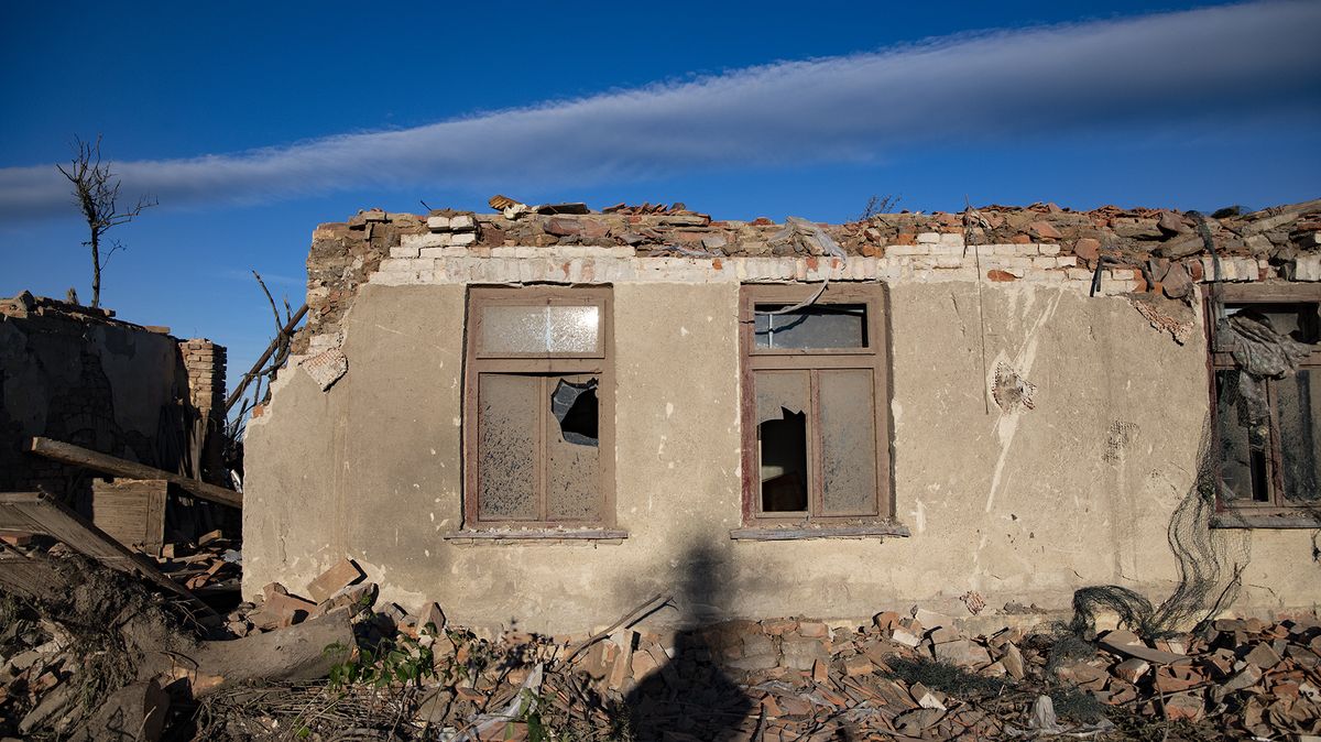 Foto: Tornádem zničená obec Hrušky týden poté
